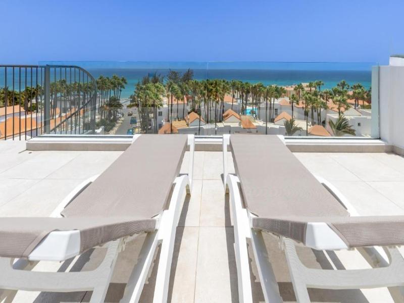 Calm Beach Apartments image