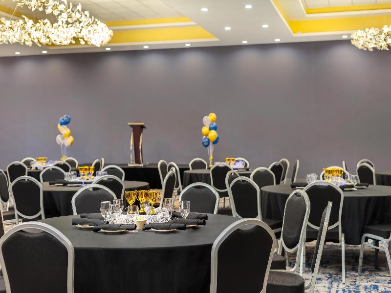 Hilton Garden Inn Hutchinson image