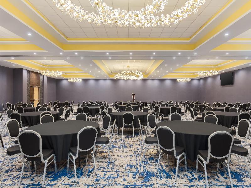 Hilton Garden Inn Hutchinson image