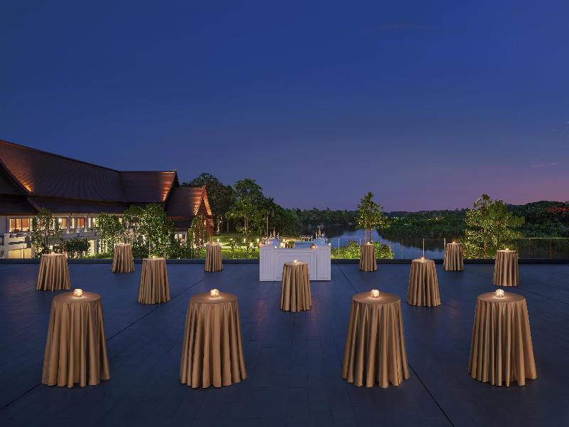 Kahavadi Chiang Rai, Curio Collection by Hilton