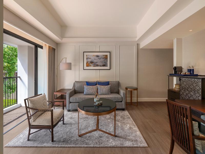 Kahavadi Chiang Rai, Curio Collection by Hilton image