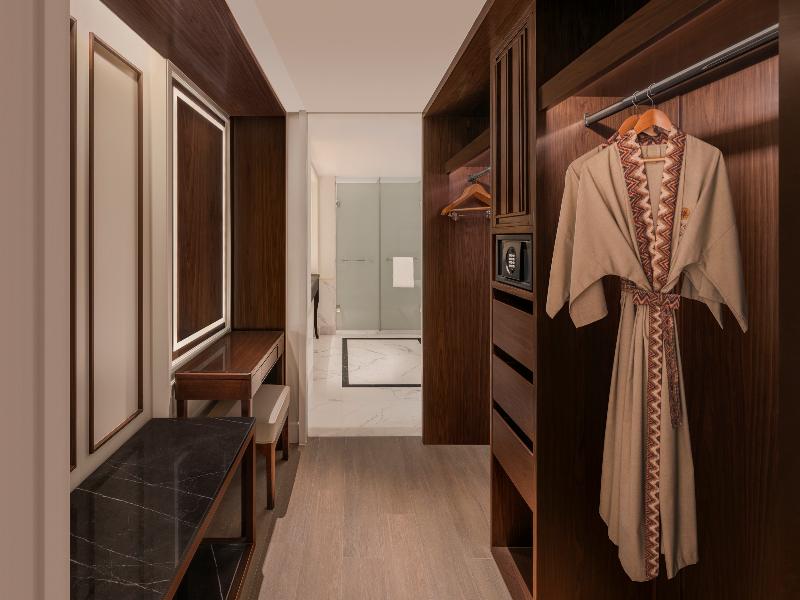 Kahavadi Chiang Rai, Curio Collection by Hilton image