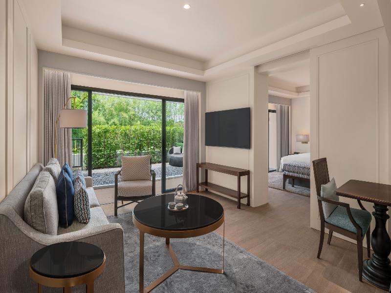 Kahavadi Chiang Rai, Curio Collection by Hilton image