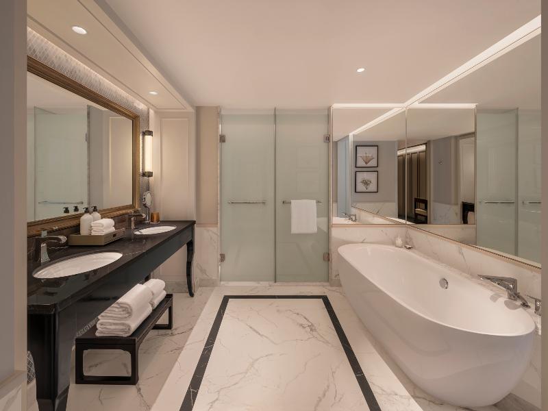 Kahavadi Chiang Rai, Curio Collection by Hilton image
