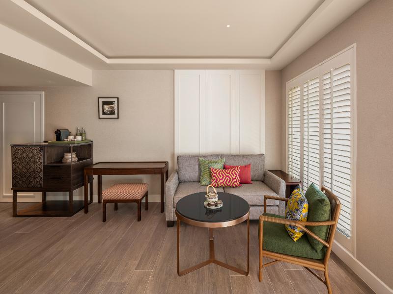 Kahavadi Chiang Rai, Curio Collection by Hilton image