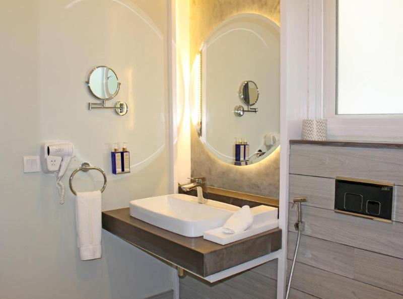 Ambiance Boutique Art Hotel Karachi image