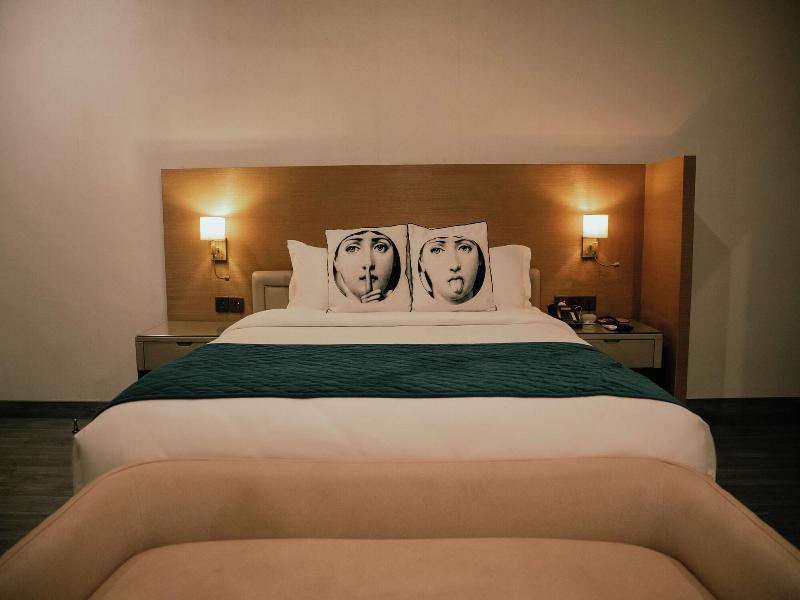 Ambiance Boutique Art Hotel Karachi image