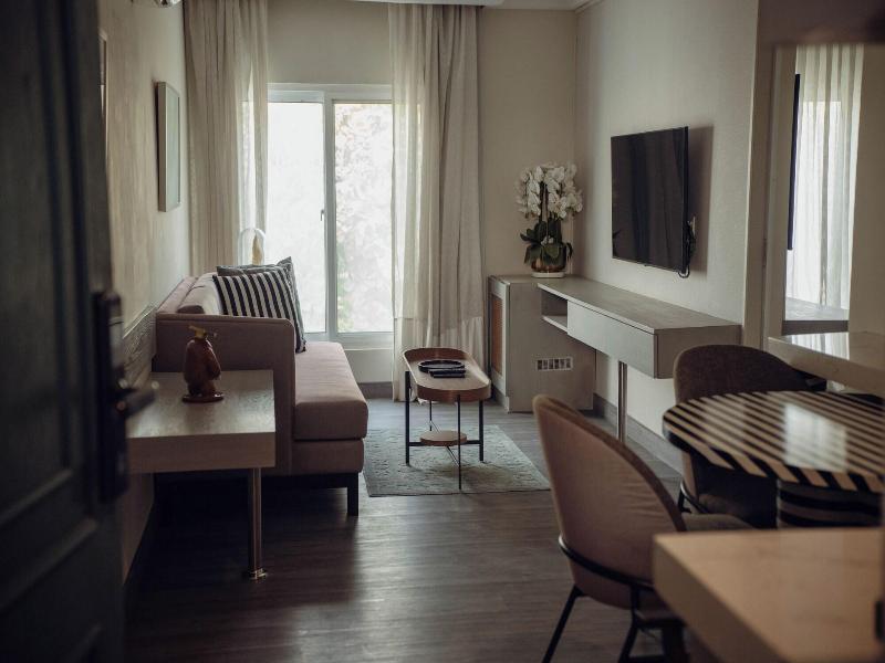 Ambiance Boutique Art Hotel Karachi image