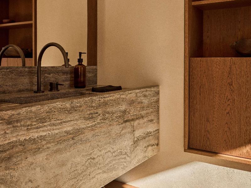 Luura Paros Cliff, Morgans Originals, 16+ - Image 8