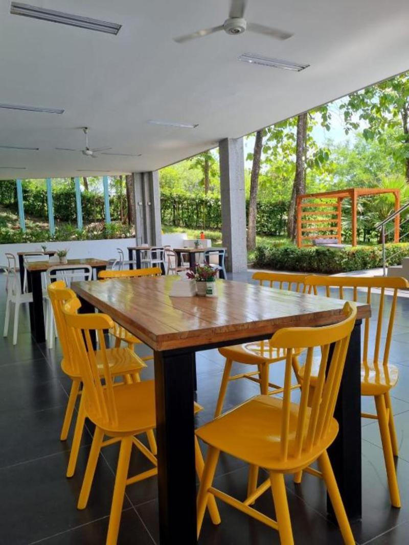 Hotel Puerto Triunfo image