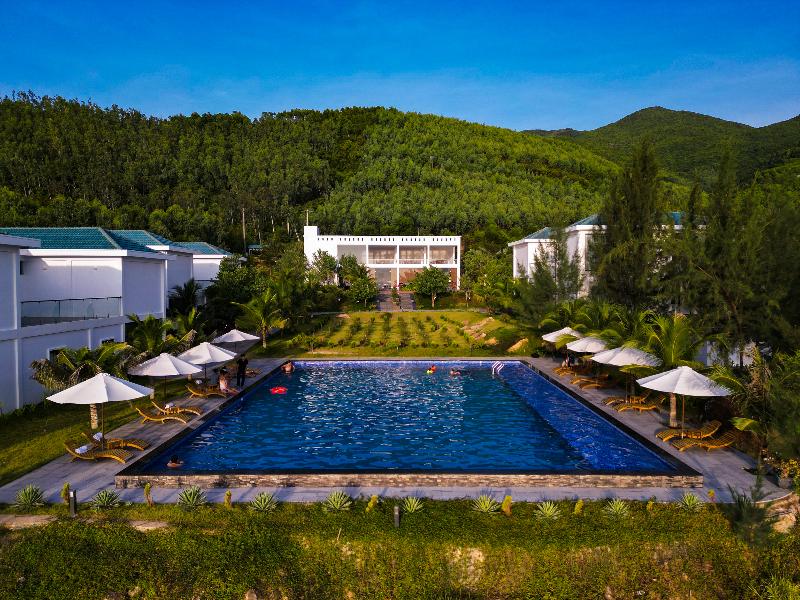 La Costa Resort Quy Nhon image