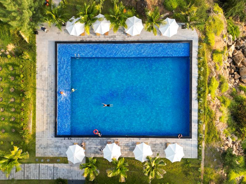 La Costa Resort Quy Nhon image