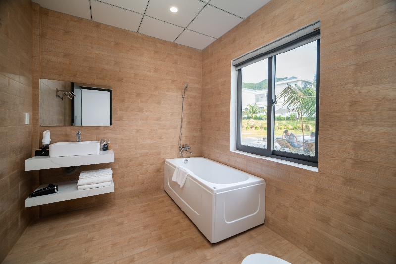 La Costa Resort Quy Nhon image