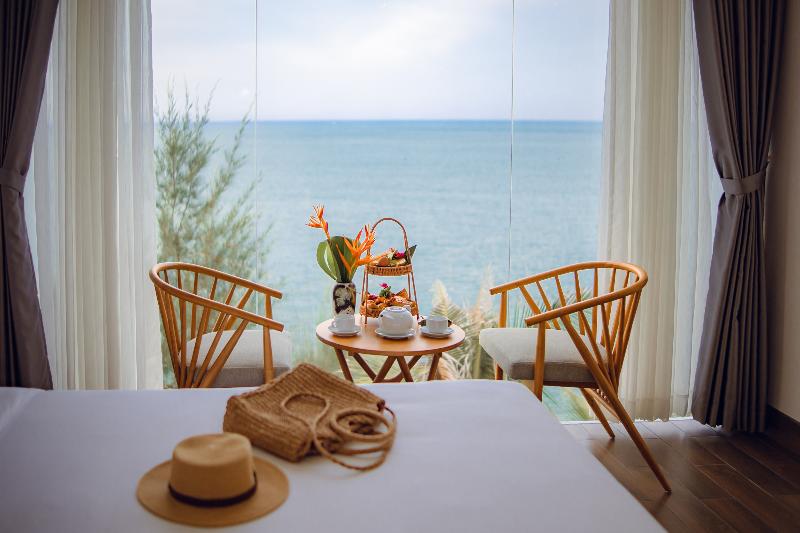 La Costa Resort Quy Nhon image