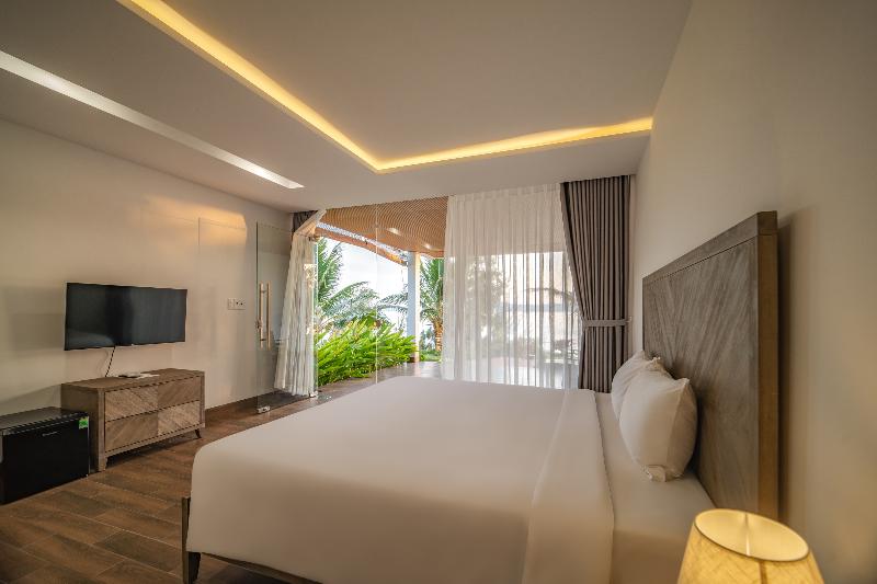 La Costa Resort Quy Nhon image