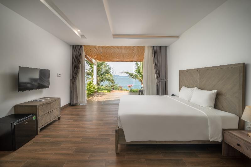 La Costa Resort Quy Nhon image