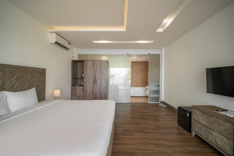 La Costa Resort Quy Nhon image