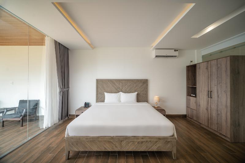 La Costa Resort Quy Nhon image