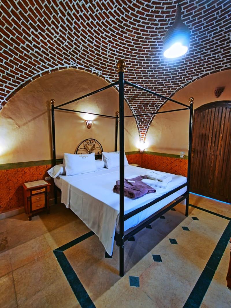 Eljuneina Villas image