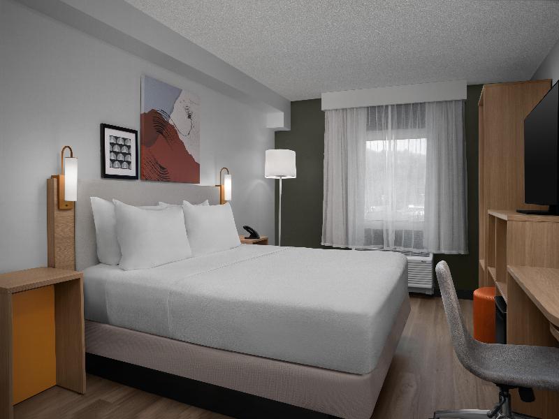 Spark by Hilton Northborough image