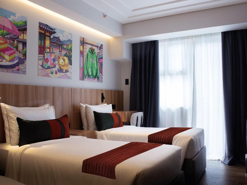 Novel Hotel Manila image