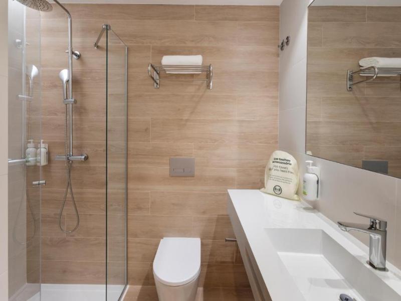 B&B Hotel Setúbal Bonfim image