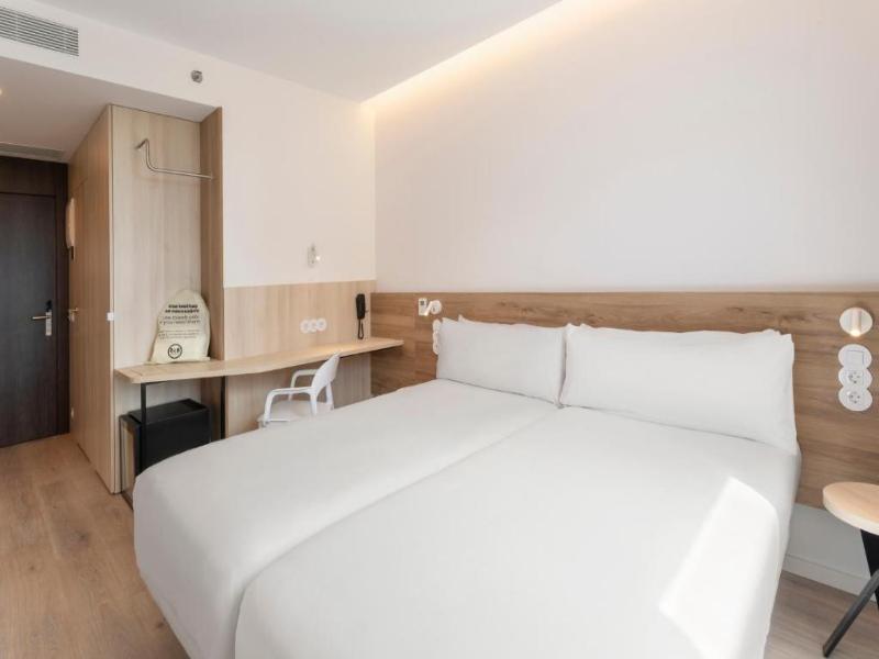 B&B Hotel Setúbal Bonfim image