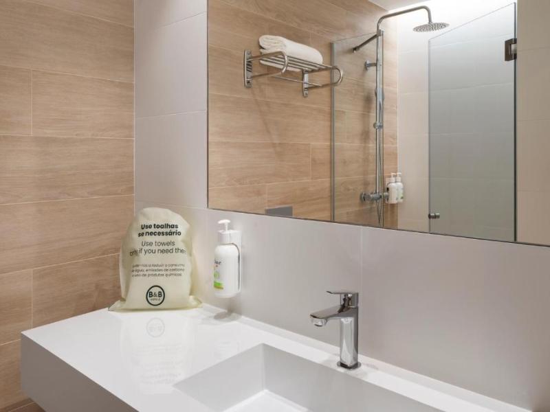 B&B Hotel Setúbal Bonfim image