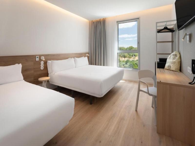 B&B Hotel Setúbal Bonfim image