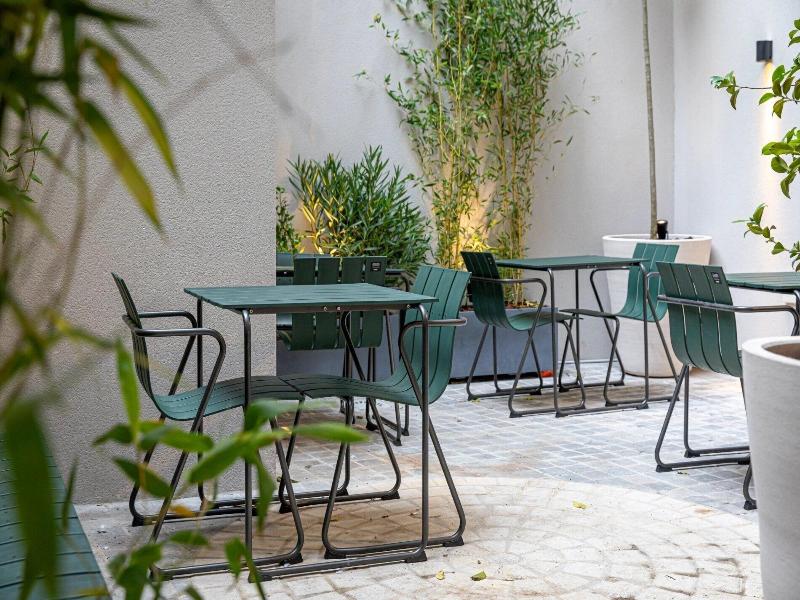 Dantan Hotel — exterior view