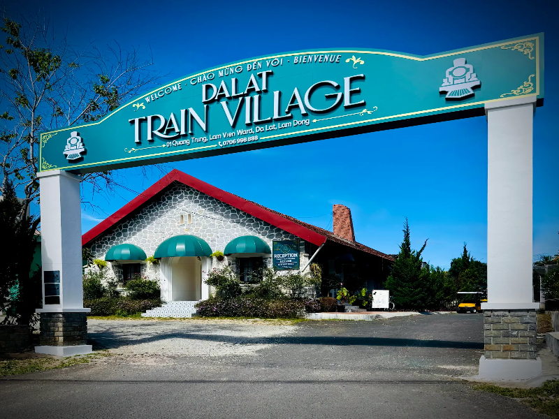 Dalat Train Village