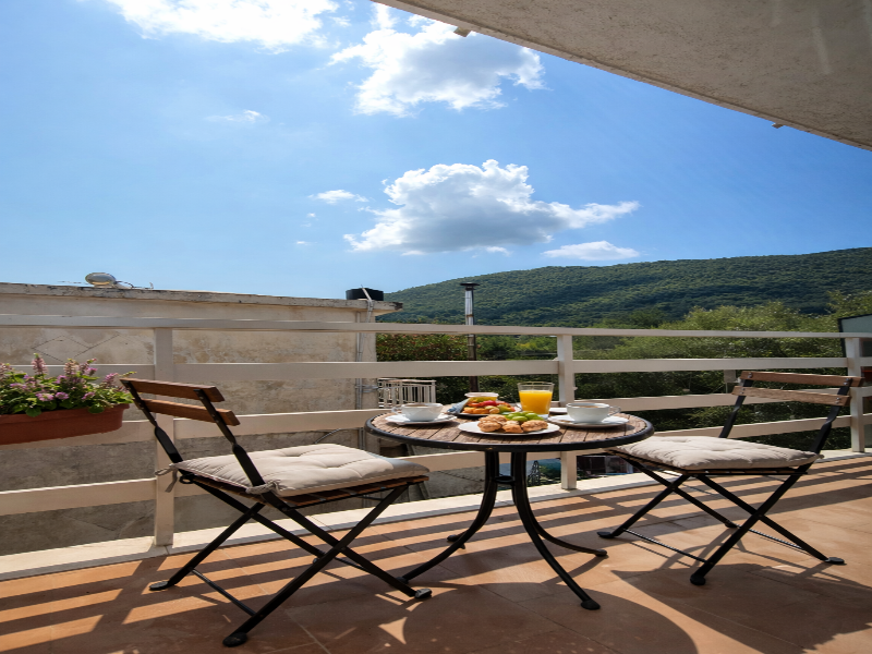 Karavaki Apartments image