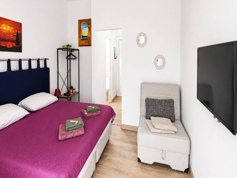 Karavaki Apartments image
