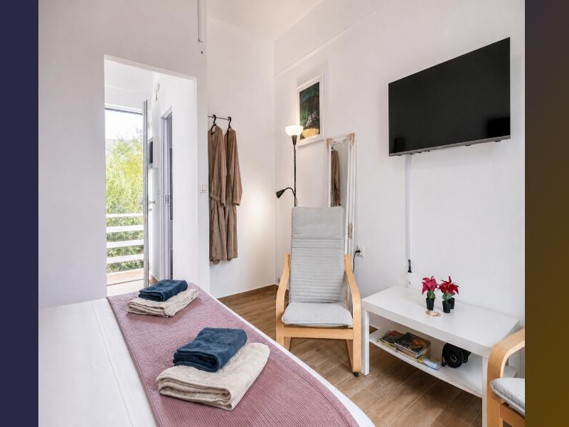 Karavaki Apartments image