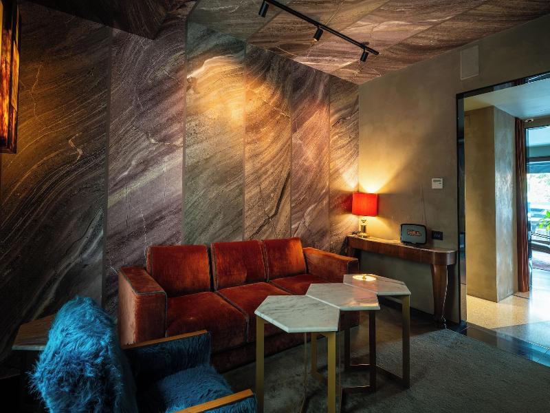 Room12 image