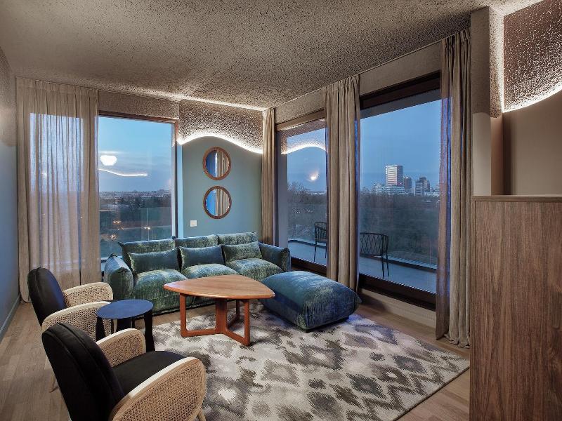 Room12 image