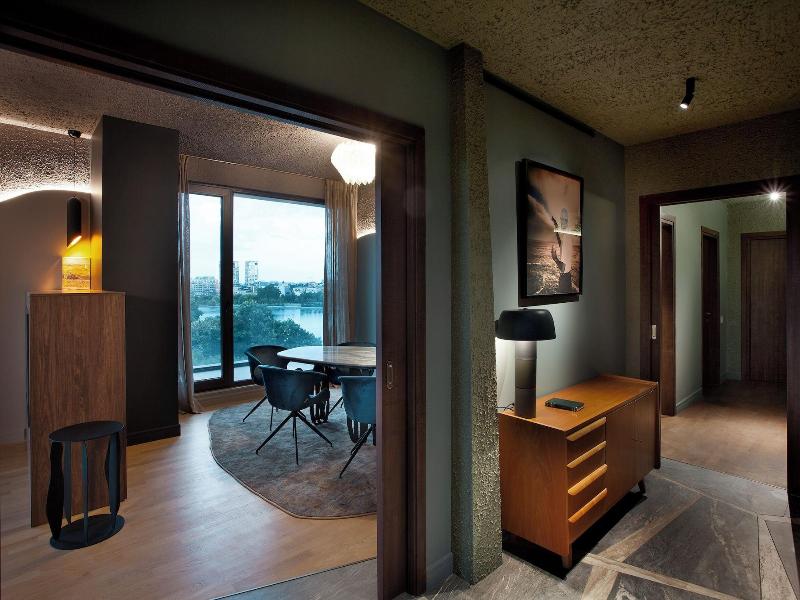 Room12 image