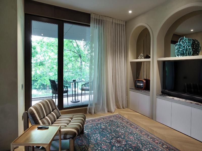 Room12 image