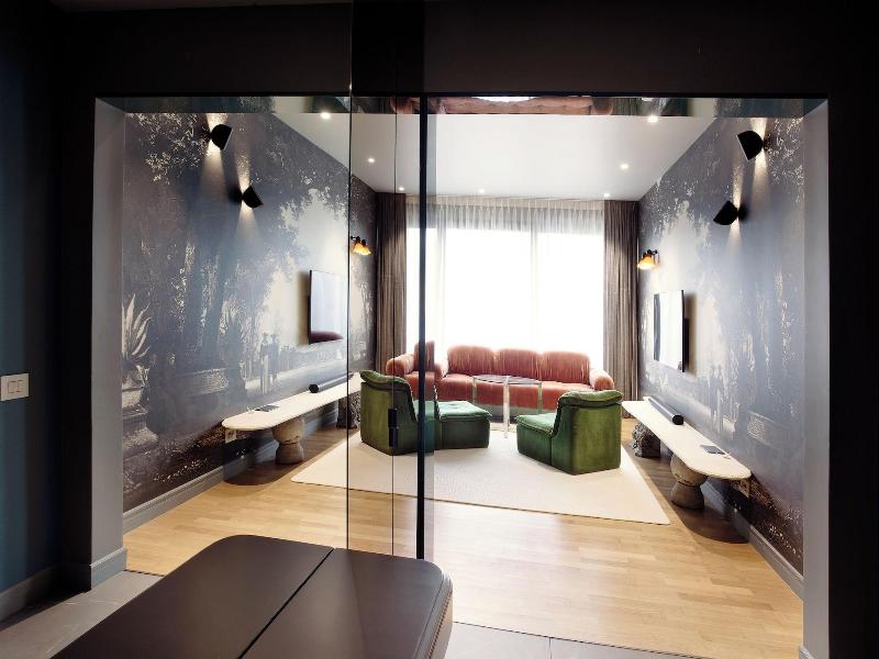 Room12 image