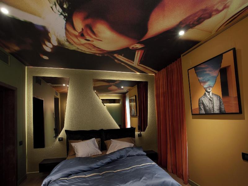 Room12 image