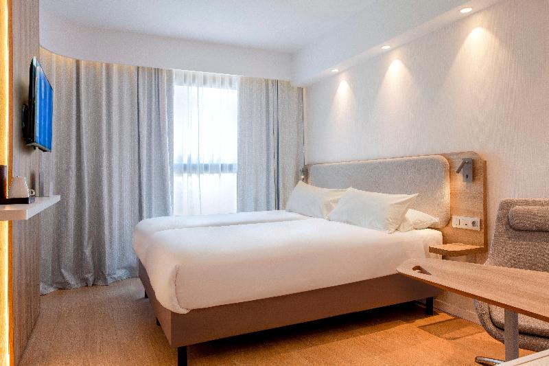 Holiday Inn Express & Suites Barcelona Sabadell - Image 6
