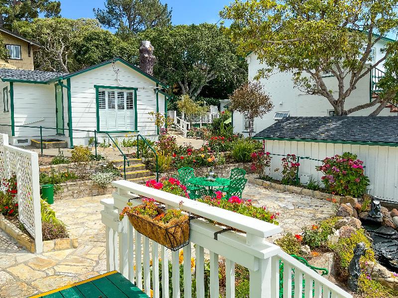 Carmel Green Lantern Inn - Image 4