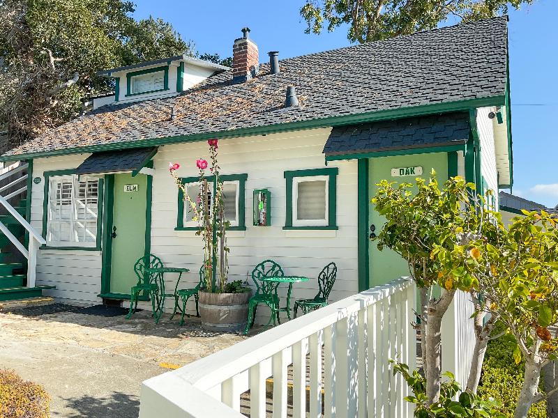 Carmel Green Lantern Inn - Image 7