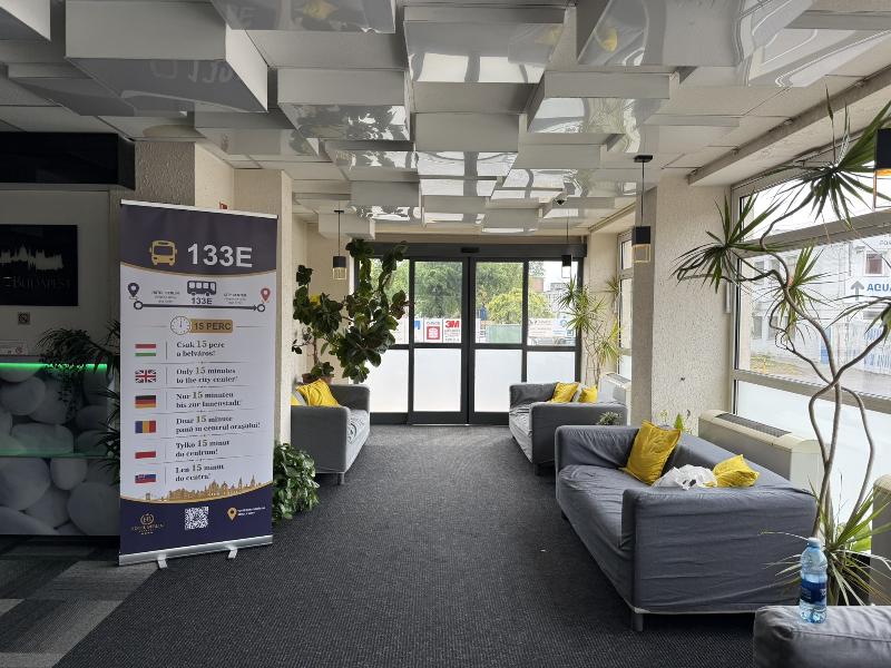 Free Parking,free Breakfast, 15 Min To City Center image
