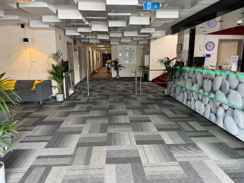 Free Parking,free Breakfast, 15 Min To City Center image