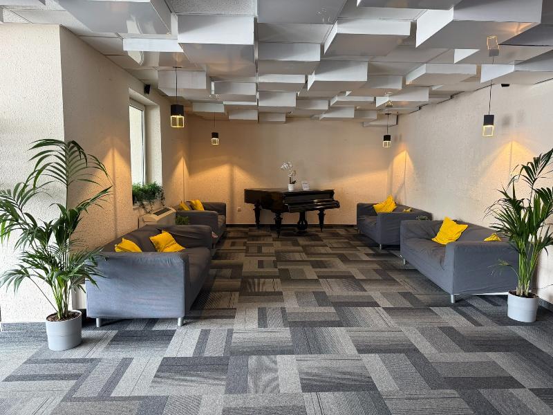 Free Parking,free Breakfast, 15 Min To City Center image