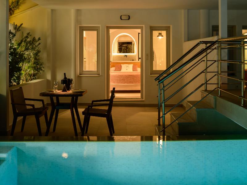 SUITE TWO BEDROOMS WITH PRIVATE POOL — photo 8