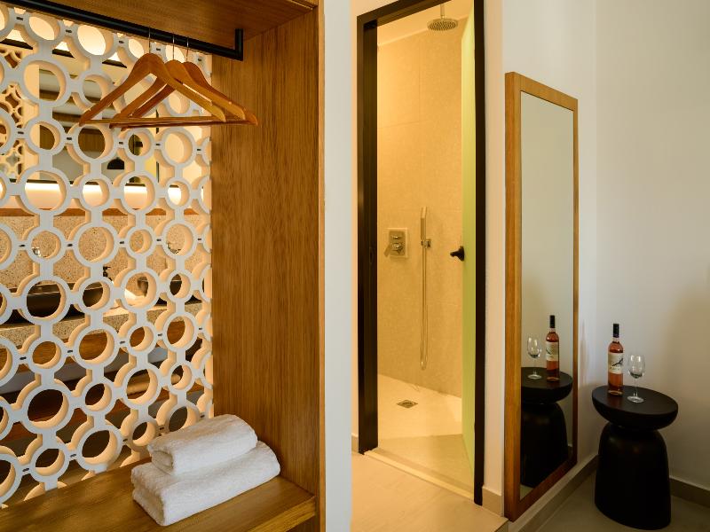 SUITE TWO BEDROOMS WITH PRIVATE POOL