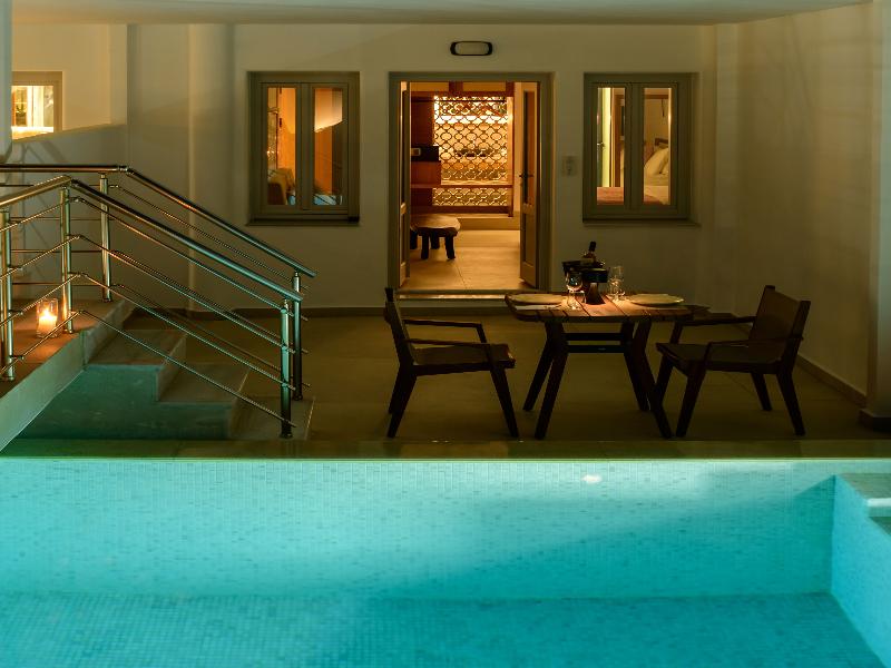 SUITE TWO BEDROOMS WITH PRIVATE POOL — photo 49