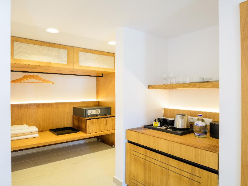 SUITE TWO BEDROOMS WITH PRIVATE POOL — photo 46